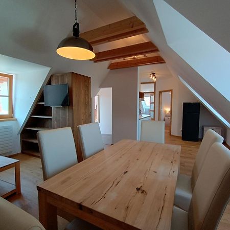 Apartmany Maly Mnich Mníšek pod Brdy Extérieur photo