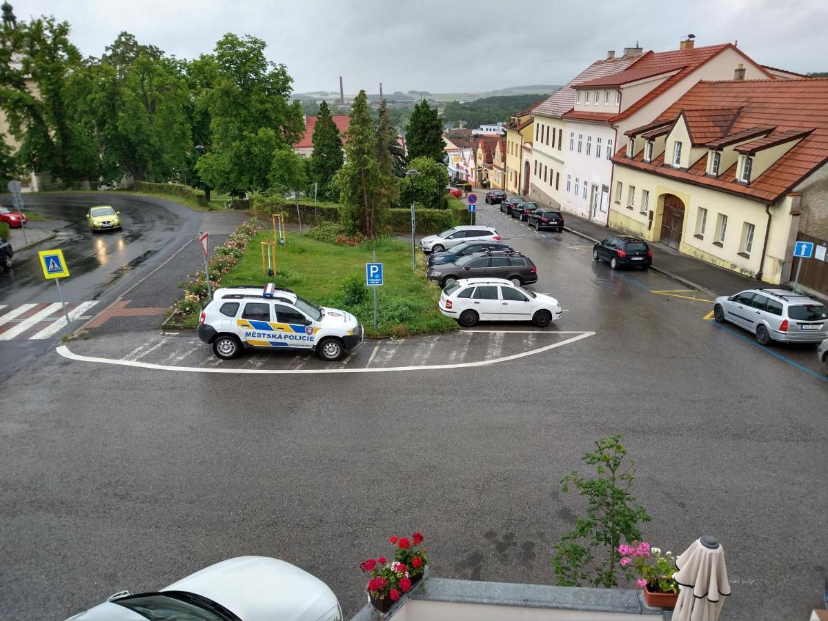Apartmany Maly Mnich Mníšek pod Brdy Extérieur photo