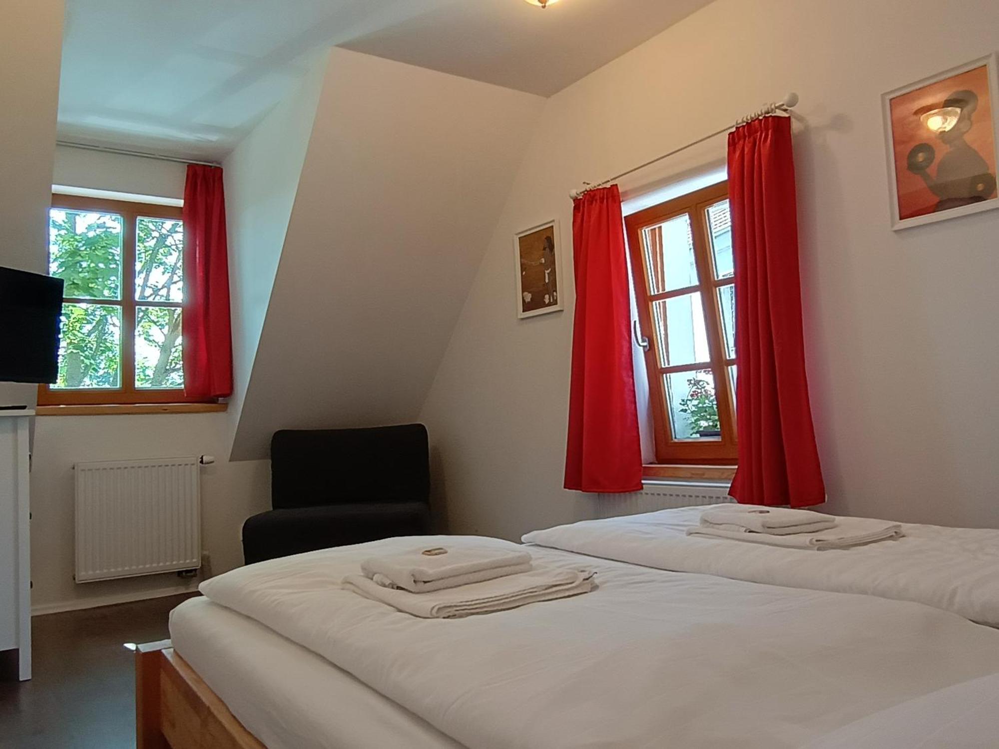 Apartmany Maly Mnich Mníšek pod Brdy Extérieur photo