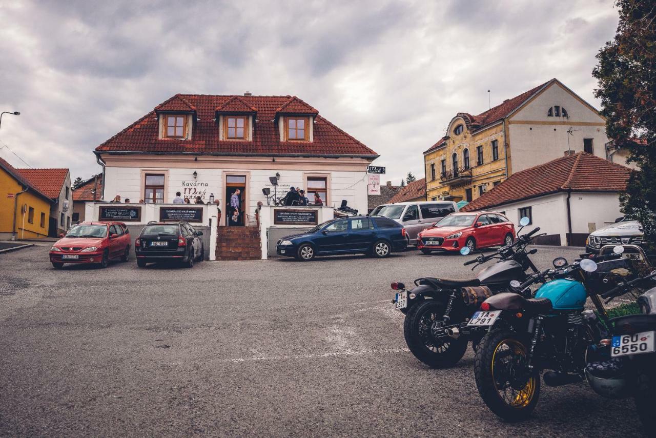 Apartmany Maly Mnich Mníšek pod Brdy Extérieur photo