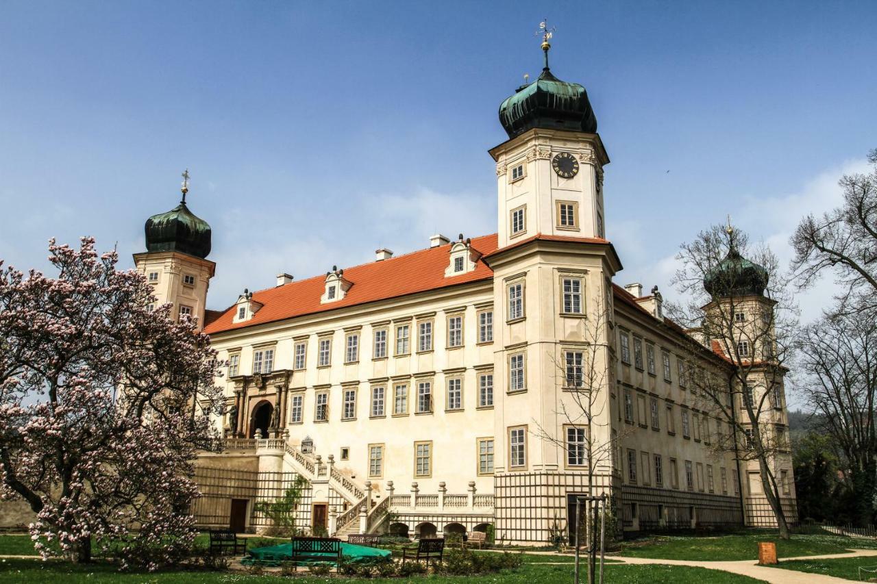 Apartmany Maly Mnich Mníšek pod Brdy Extérieur photo